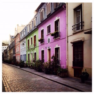 Les maisons colorées de la rue Crémieux 
